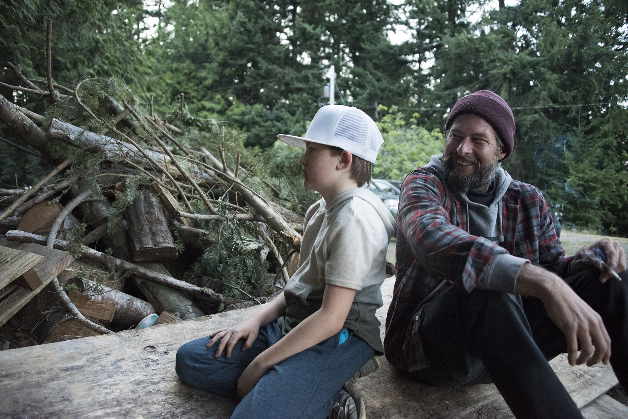 Finnegan and Jake find a relaxing spot | photo: Illes Austin Illes Photography x Toebock American Folklore
