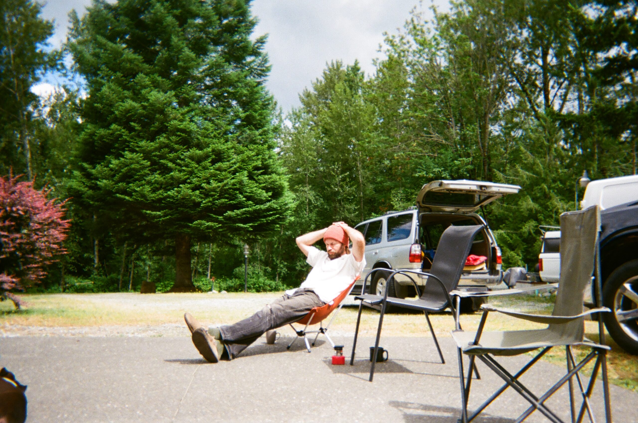 Conversations & coffee @camp Knapp Adam Crew